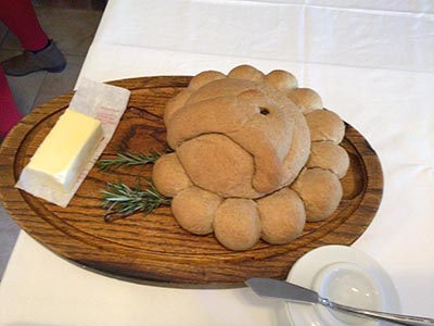 turkey-shaped bread