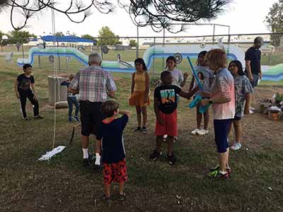 kids and piñata
