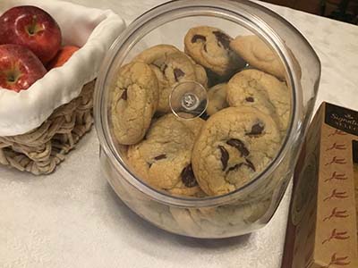 chocolate chip cookies