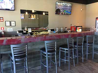 Foreva Wings restaurant: interior