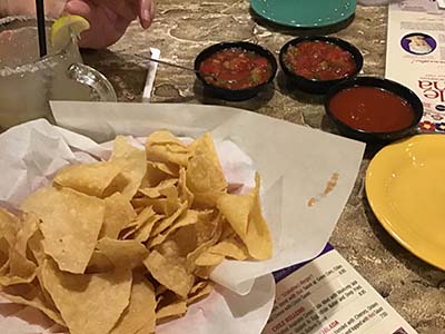 chips and salsa at Valle Luna restaurant