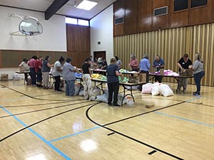 neighbors packing hygiene for homeless women and women in need