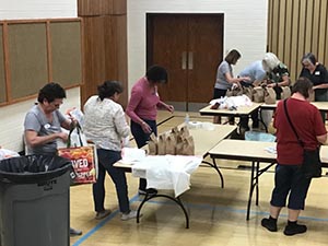 neighbors packing hygiene for homeless women and women in need