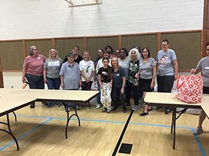 neighbors packing hygiene for homeless women and women in need